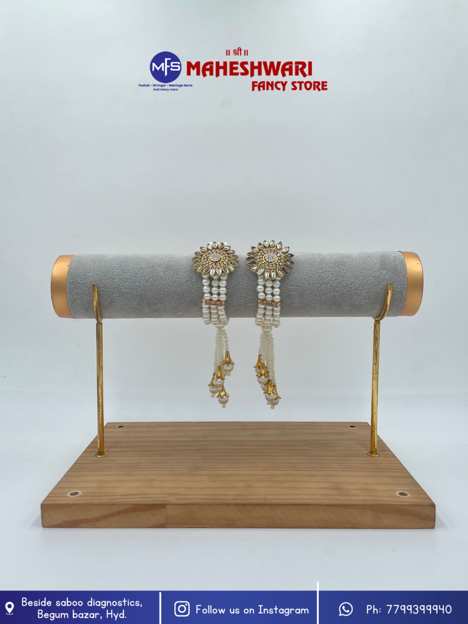 Swagat Bracelet Moti Stone